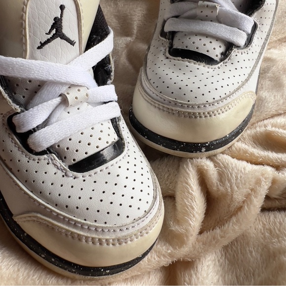 JORDAN Children Baby Toddler Black White Sneaker Shoes Size 5C ( UNISEX ) - Picture 3 of 10